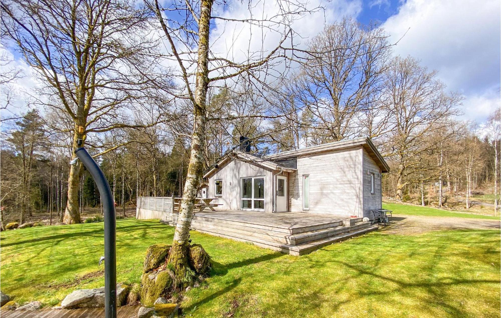 Awesome Home In Aetran With Lake View Atran エクステリア 写真