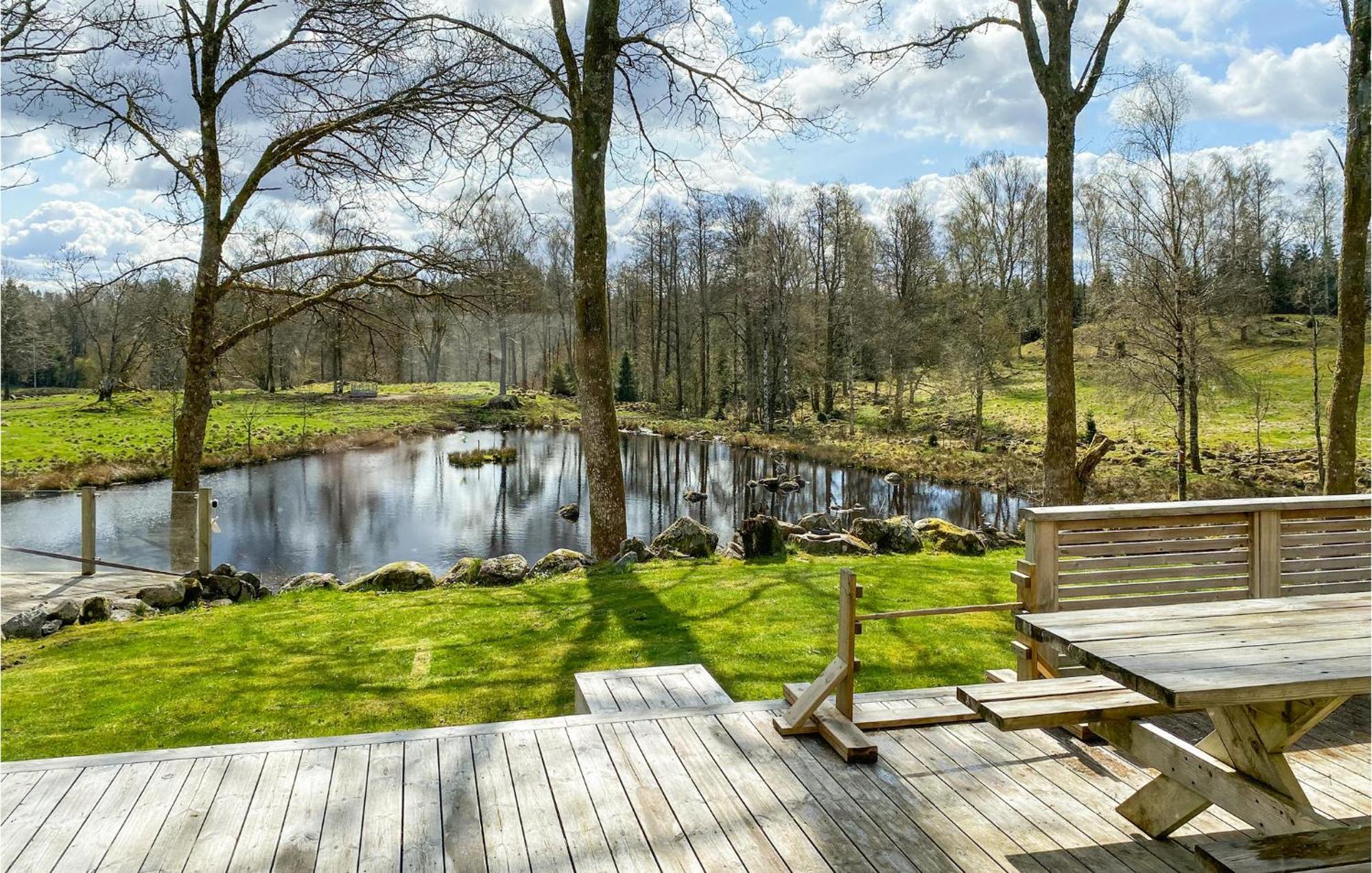 Awesome Home In Aetran With Lake View Atran エクステリア 写真